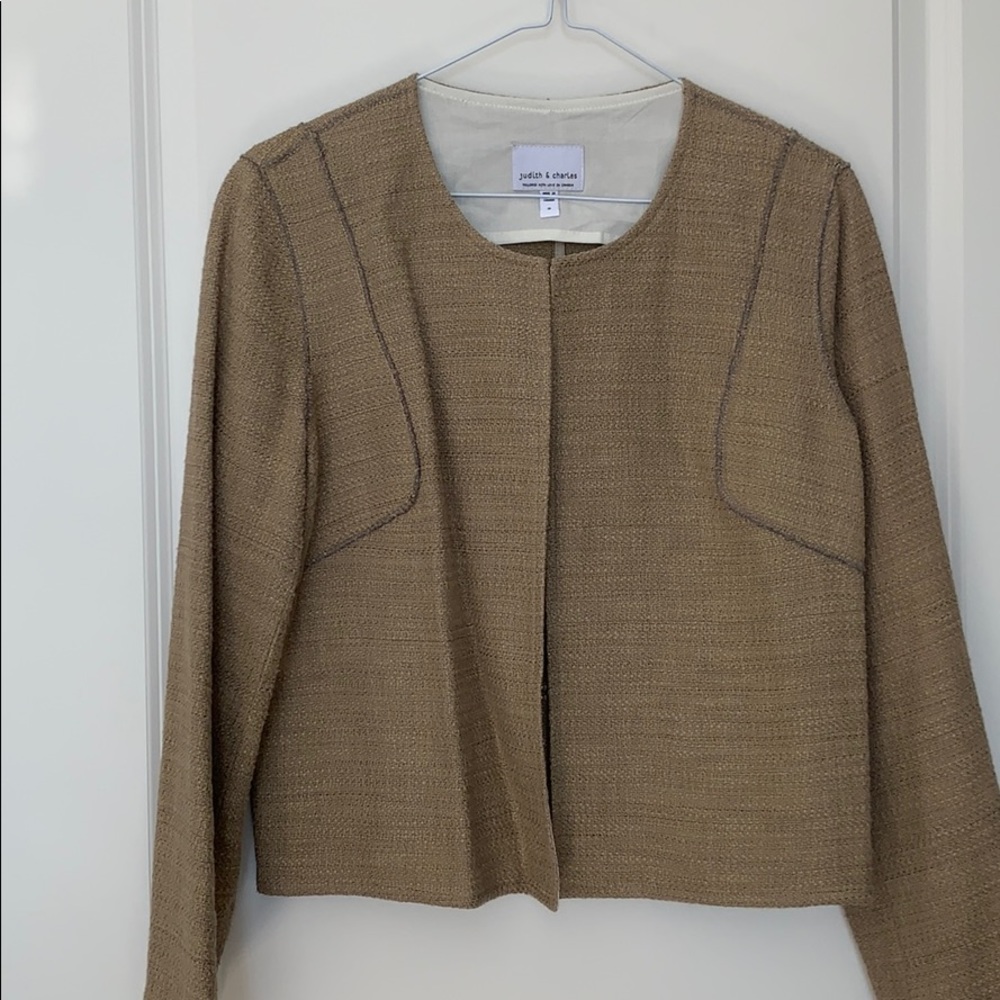 Judith & Charles Cropped Collarless Tweed Blazer Jacket Tan Beige